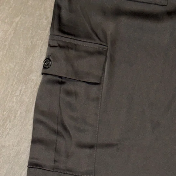 DKNY Woman’s Black Cargo Pants - Picture 13 of 15
